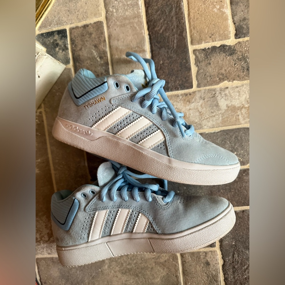Adidas Light Blue and Cream Sneakers Tyshawn Jones - Picture 3 of 3